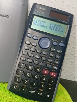 Calculadora Casio FX-85ES Solar
