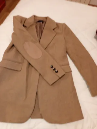 Americana de paño beige,talla S pero es como M