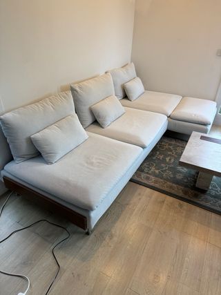 Sofá chaise longue tela y madera