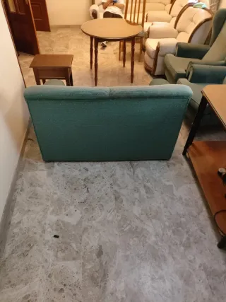 Sofá de 2 plazas verde