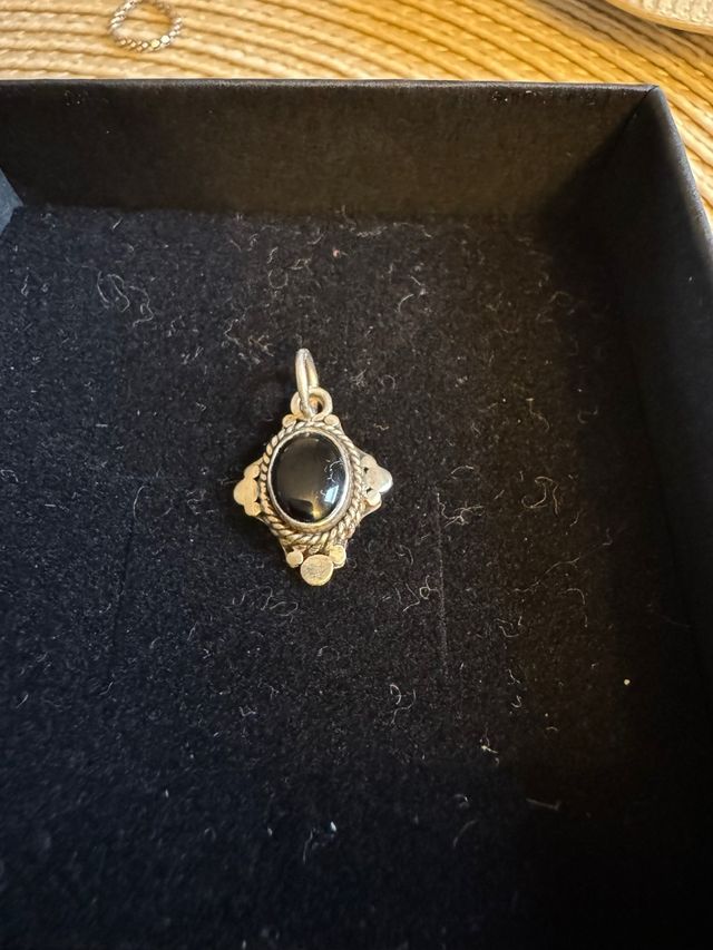 Colgante Plata con Piedra Negra