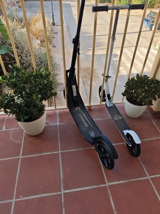 2 Patinetes Plegables Negros