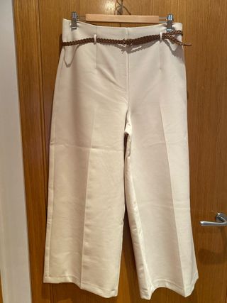 Pantalón culotte Zara beige