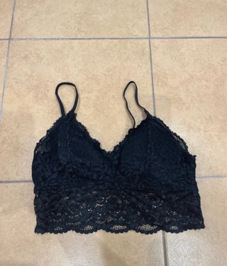 Top encaje negro talla M