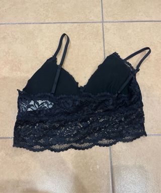 Top encaje negro talla M