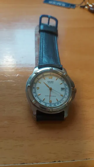 Reloj Racer Cuarzo Esfera Blanca Correa Negra
