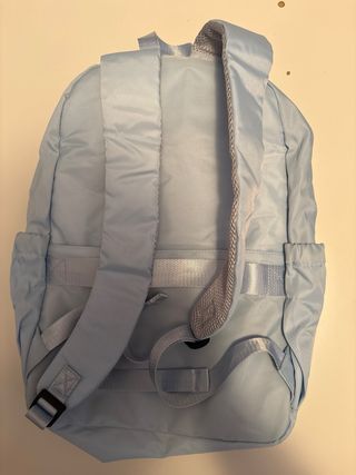 Mochila universitaria celeste