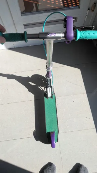 Patinete infantil con freno en manillar