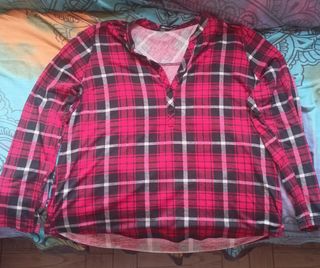 Camisa a cuadros roja y negra talla 46