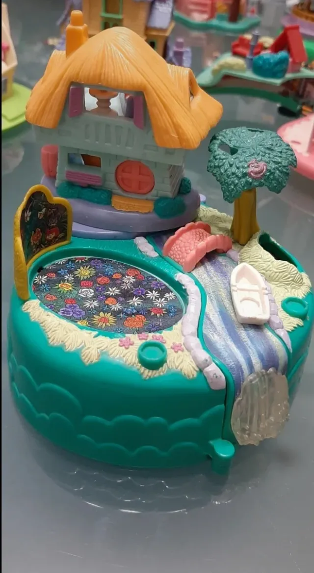 Polly Pocket Alicia en el País de las Maravillas