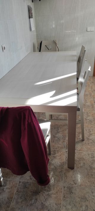 Mesa de comedor/cocina de madera