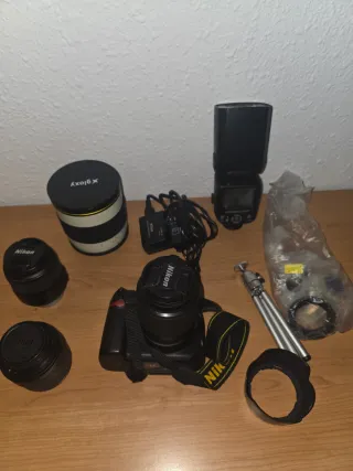 Cámara Nikon + 5 Lentes + Flash
