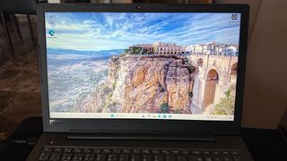 Portátil Lenovo i5 8GB SSD Windows 11
