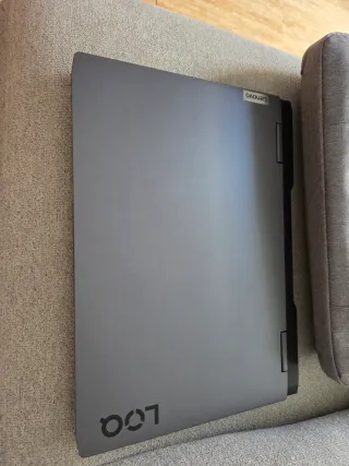 LENOVO LOQ 15IRH8 Portátil Gaming