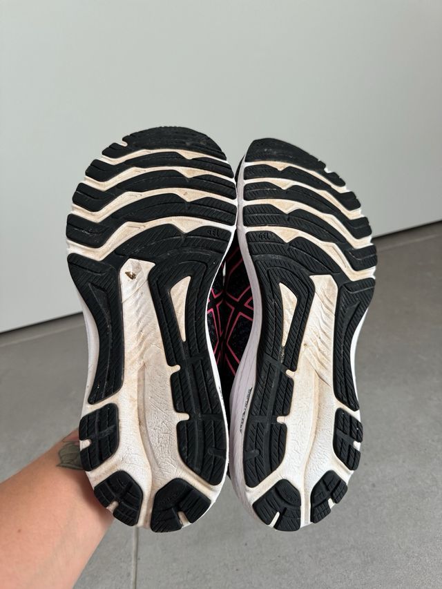 Zapatillas Asics Gel Glyde 4 Negras y Rosas