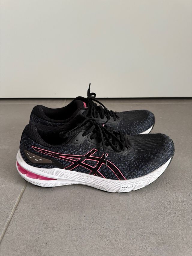 Zapatillas Asics Gel Glyde 4 Negras y Rosas