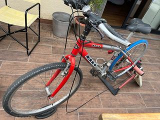 Conjunto Rodillo Élite + Bicicleta BH
