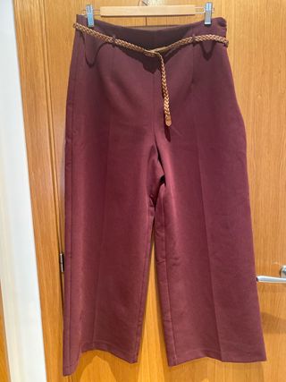 Pantalón Zara Burdeos Talla L. 