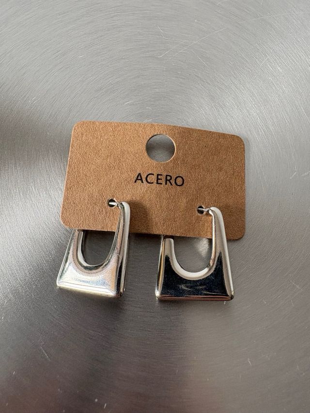 Pendientes acero nuevos