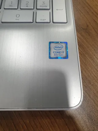 HP i7 SSD Portátil Plata