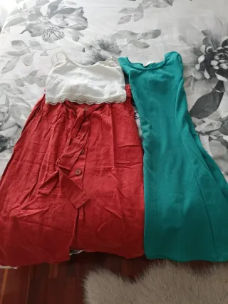 Conjunto: Falda larga roja y vestido corto 