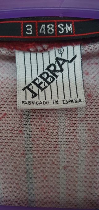 Bata Tebra Hombre Talla M Rayas Rojas