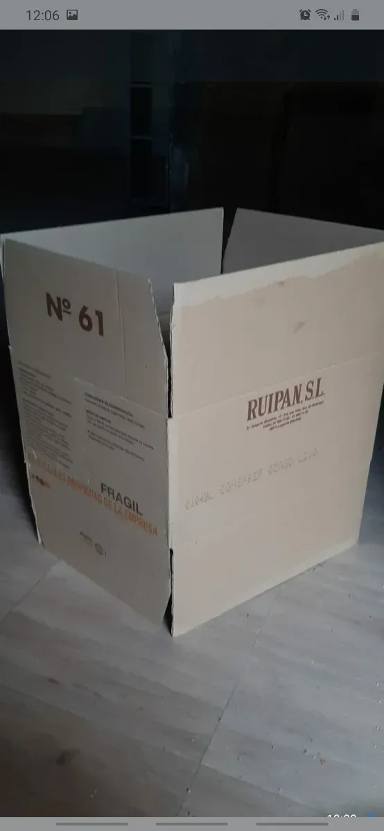 Scatole in cartone per trasloco/stoccaggio.