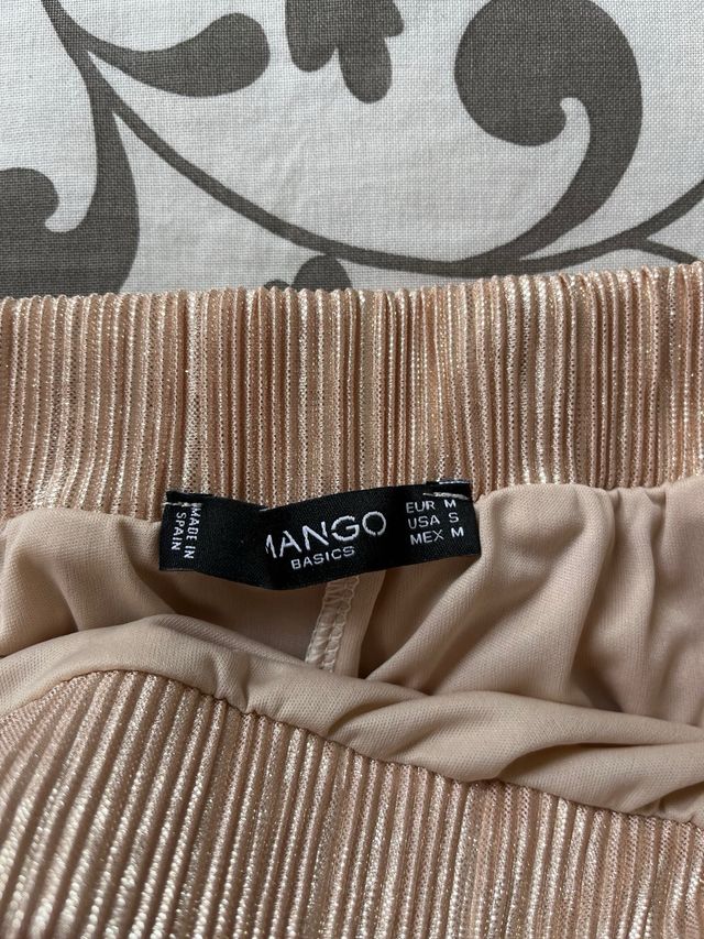 Falda midi plisada dorada talla M