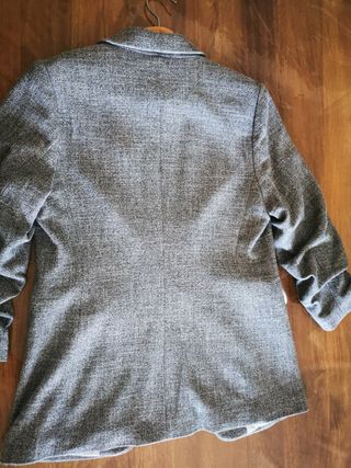 Chaqueta H&M gris sin estrenar Talla M