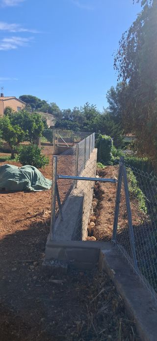 Vallado y muro de contención