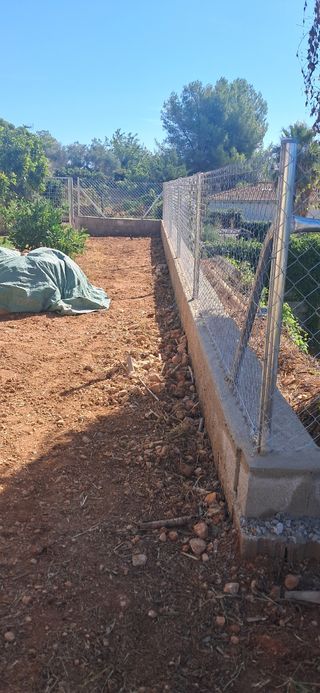 Vallado y muro de contención