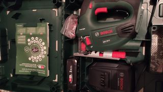 Sierra de calar Bosch PST 18 LI a batería