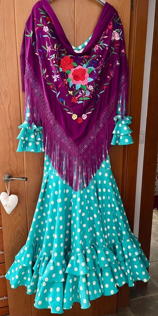 Vestido Flamenca en turquesa y lunares blancos