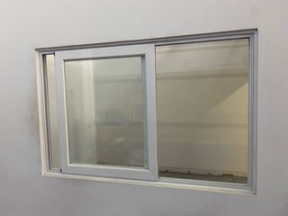 Ventana de aluminio de interior
