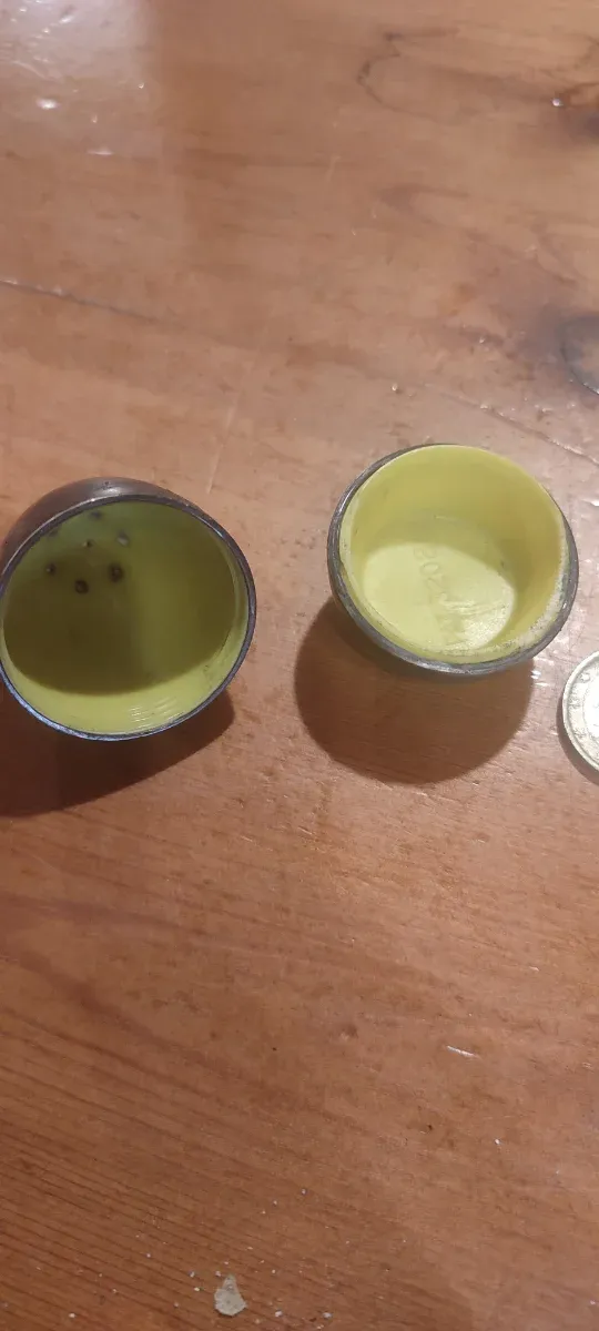 Salero antiguo de plata forma de huevo tentetieso