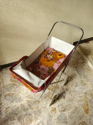 Carrito de muñecas vintage años 70