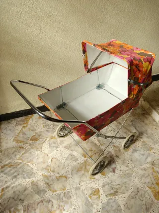 Carrito de muñecas vintage años 70