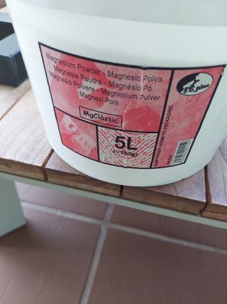 Palos de gimnasia hierro y madera+cubo de magnesio