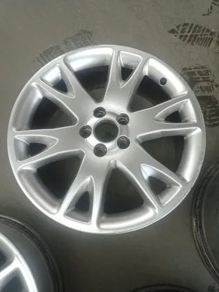 Llantas Volvo 18