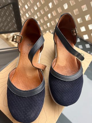 Zapatos de cuña azul marino