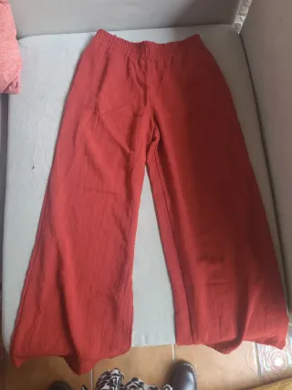 Pantalón ancho Zara rojo