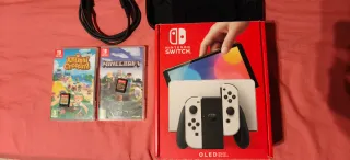 Nintendo Switch OLED bianco e nero