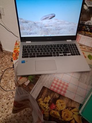 Portátil ASUS Plata