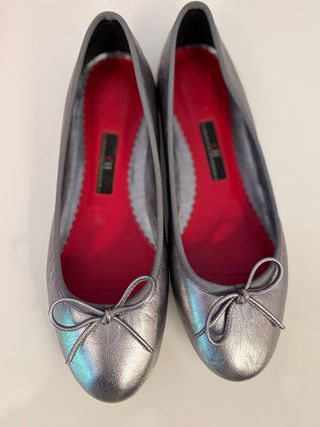 Bailarinas Carolina Herrera piel plateada