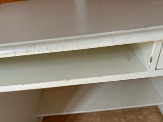 Mesa escritorio blanca con cajón