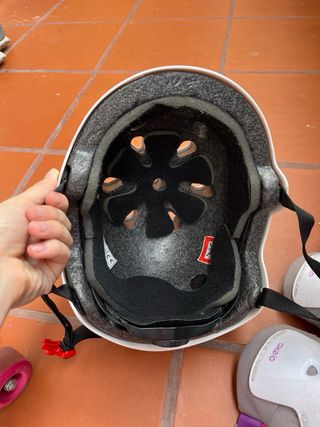 Patines y protecciones niña