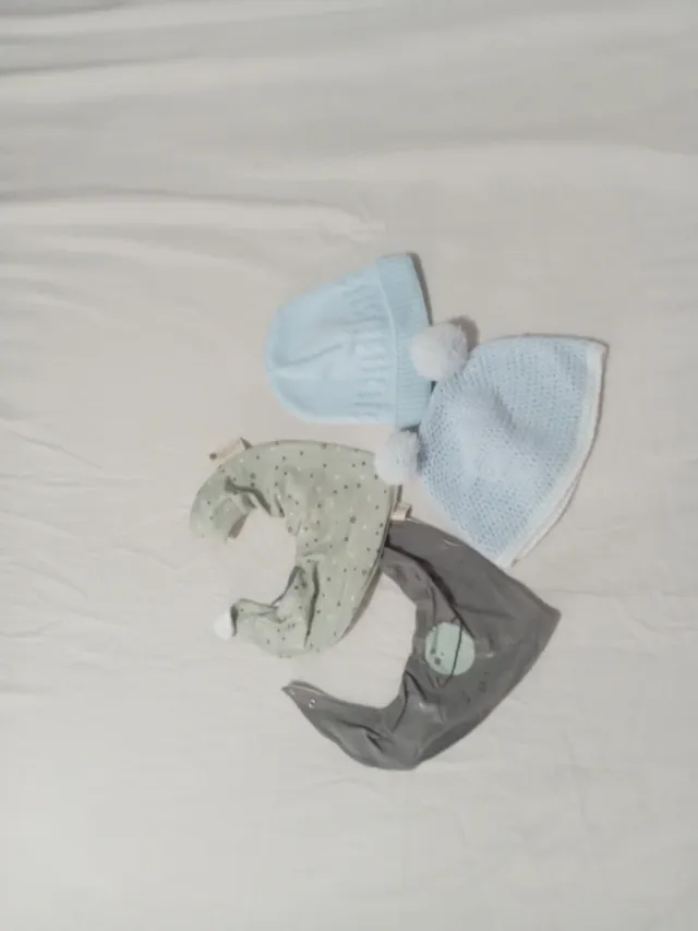 Gorritos y pañuelos para bebé
