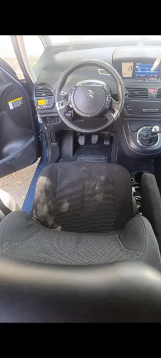 Citroen Grand C4 Picasso 2011