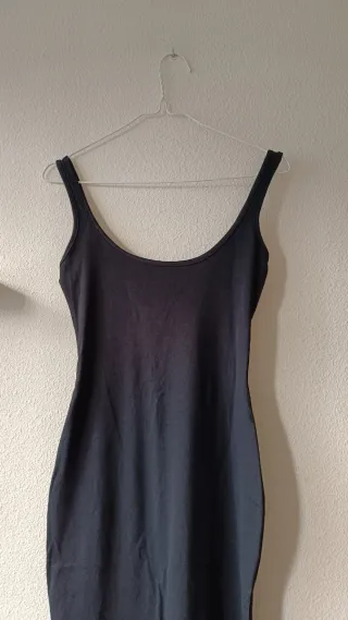 Vestido midi negro Bershka