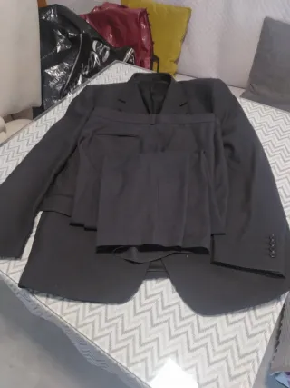 Traje gris marengo